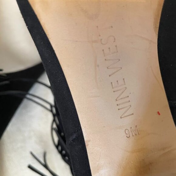 EUC Nine West Casandri Fringe Black Suede Leather Ankle Boot size 9 - Picture 8 of 8